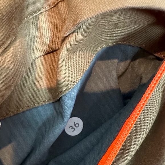 Lululemon ABC Straght Leg Pant in Khaki 36 - Picture 4 of 6